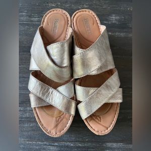 BORN leather wedge sandal sz 9